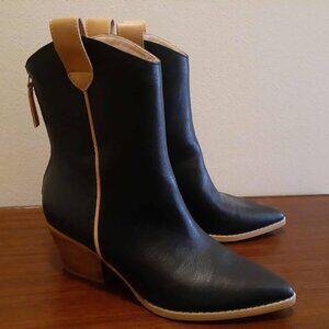 Oasis Society Faux Leather Boots In Black